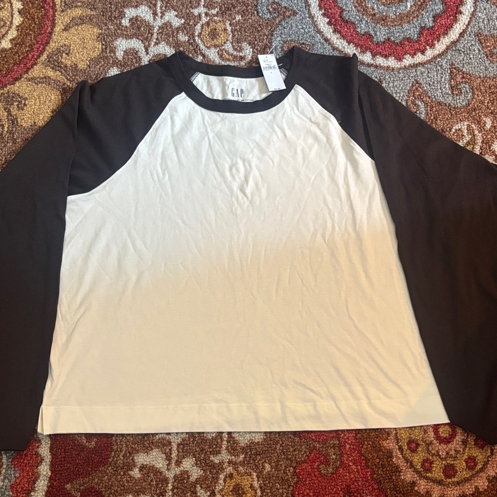 GAP Boxy Long Sleeve Raglan Tee